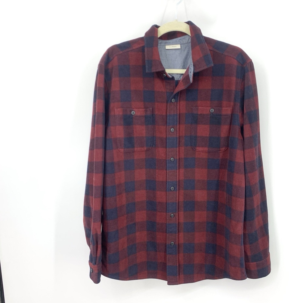LL Bean Men Size Medium Shirt Button Down Top Red Blue Fleece Plaid Checkered